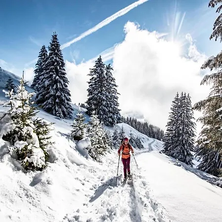 In Near Linga Cable Car アパート *